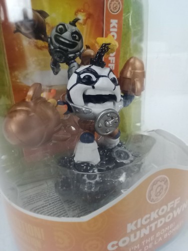 Skylanders Swap-Force Character Figure: KICKOFF COUNTDOWN - Picture 2 of 9