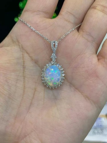 Ovalschliff simulierter Feueropal Damen wunderschöner Heiligenschein Anhänger 14k Weißgold vergoldet - Bild 5 von 5