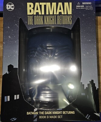 Batman The Dark Knight Returns Graphic Novel & Mask Set Frank Miller DC Comics