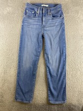 Women's Levi 724 High Rise Straight Light Wash Blue Jeans In Size 27
