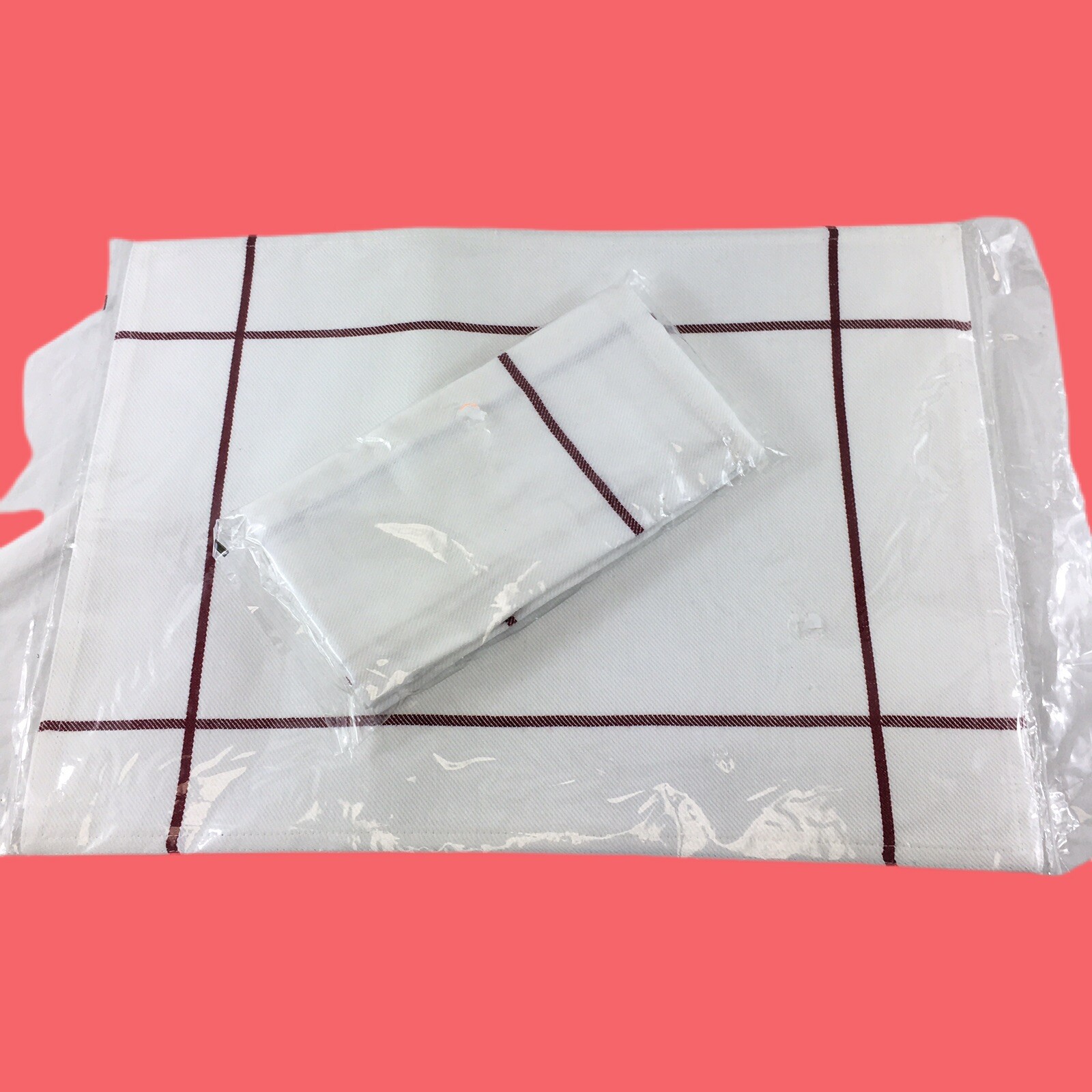 Pampered Chef White Window Pane Napkins (set of 2) & Place Mats (set of 2) New