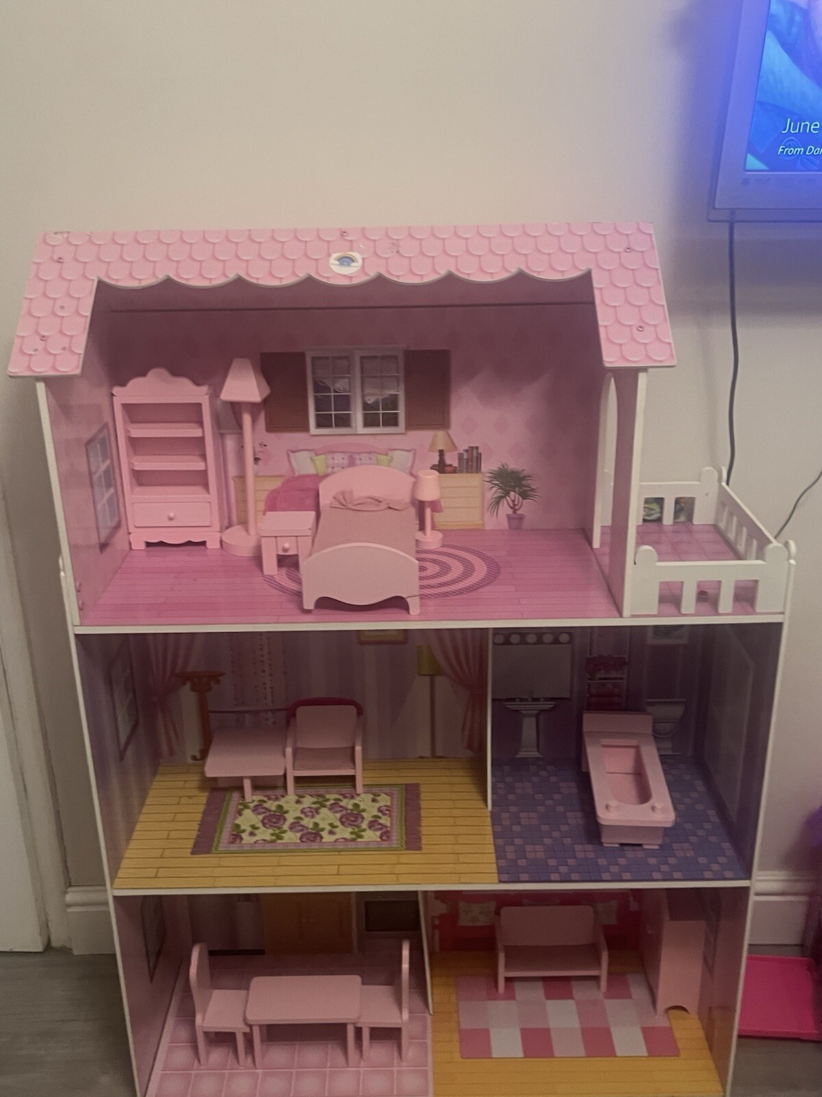 Picture 2 of 4