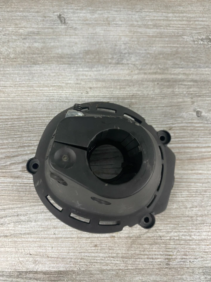 Cub Cadet CS202 Trimmer Part Clutch Cover 75306181 - Image 3 of 4