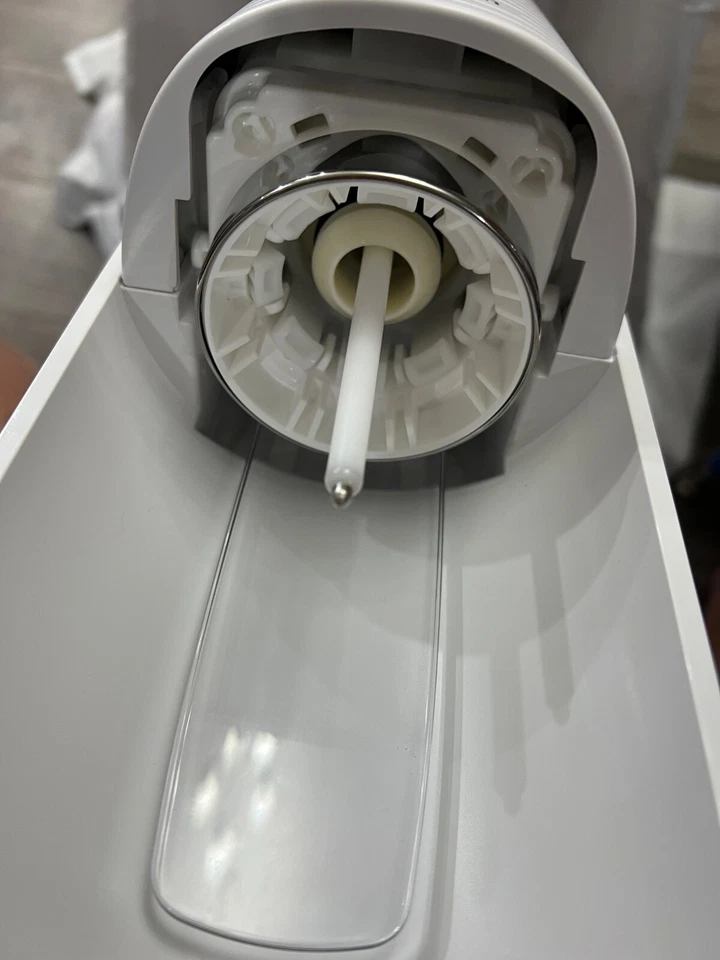 Машина для газированной воды Sodastream Terra белая с бутылкой протестирована - Изображение 4 из 4