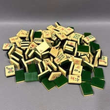 Mahjong Lot 8 Random Tiles French Ivory Piroxloid Green Jellyback 20's Two Tone