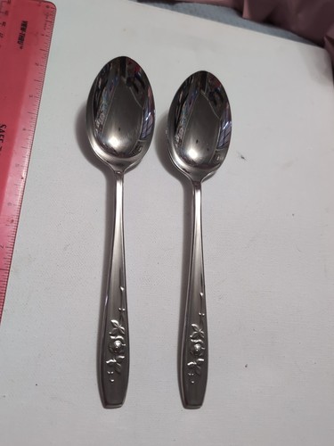 Vintage Silverware MCM Walco/Wallace Evening Rose Garden 2 Serving Spoons - Afbeelding 1 van 8