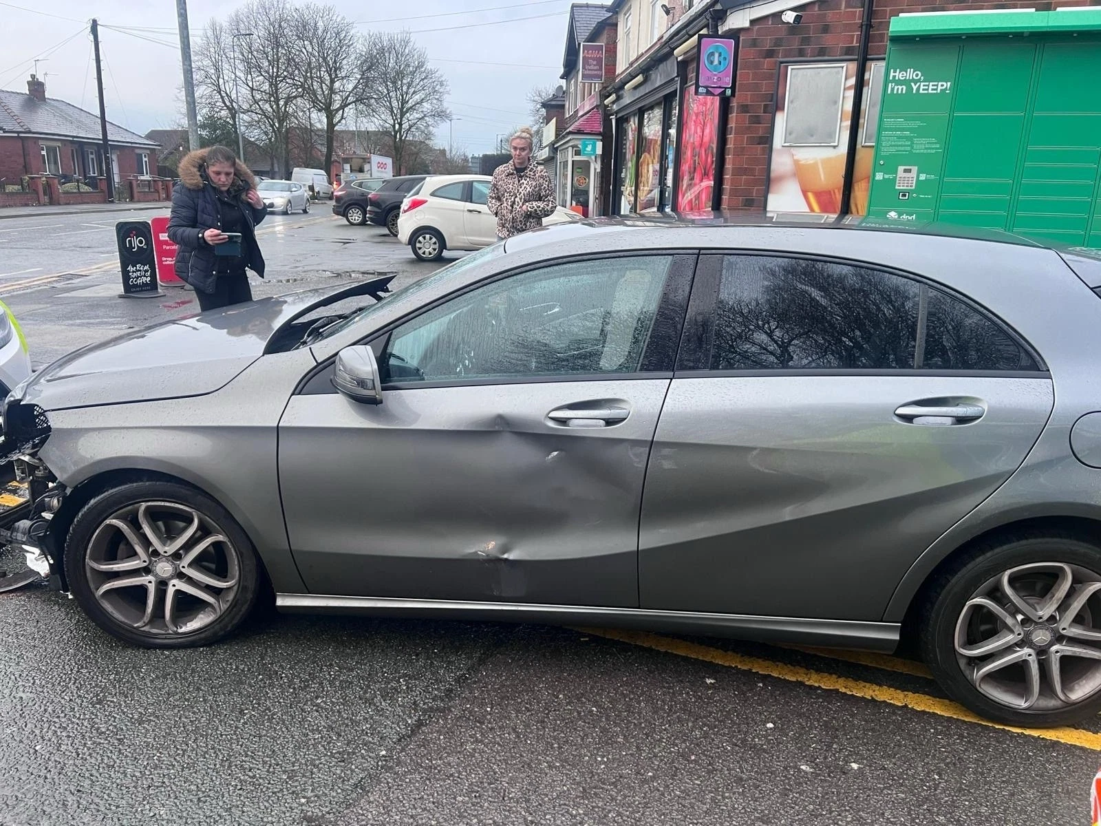 Mercedes A Class - Picture 2 of 5