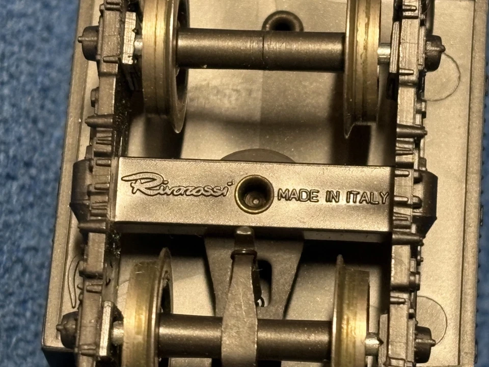 Rivarossi HO Scale Union Pacific Big Boy Steam Locomotive 14 Wheel Tender 4005 - Image 4 of 4