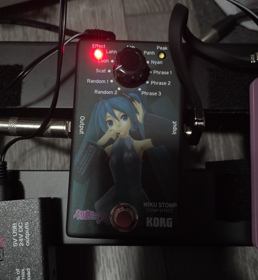 KORG Miku sing in the guitar Compact effector MIKU STOMP from