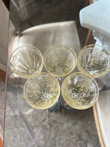 5 Yellow Fostoria 5098 June After Dinner Wine Goblets -Issues On Each Stem - Picture 2 of 7