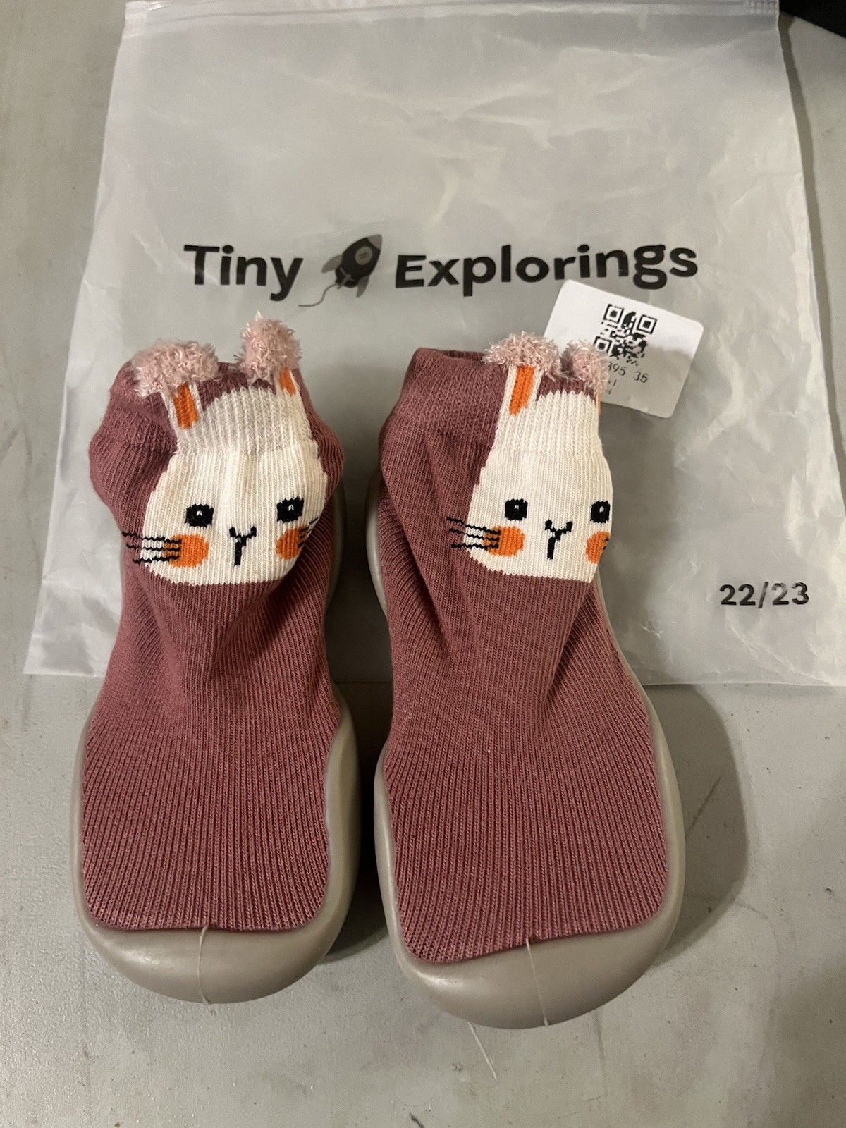 22/23 For 18-24 Month Pink/mauve Color Adorable Bunnies