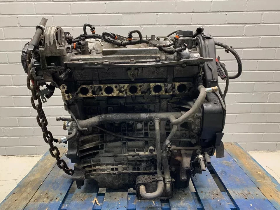 2001-2005 VOLVO XC90 S60 S80 V70 XC70 2.4 D5 163 BHP ENGINE D5244T - Image 2 of 4