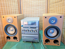 Sony CMT GP8D Stereo HiFi system - with built in subwoofers RARE!! SHOWN WORKING