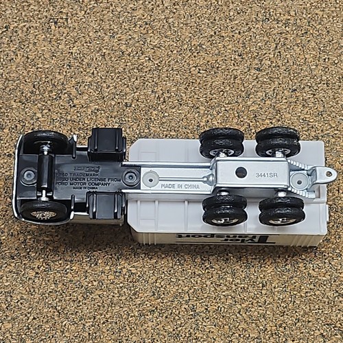 1/64 Ertl Ford F-750 Grain Truck, Tyler Transport - Picture 7 of 7