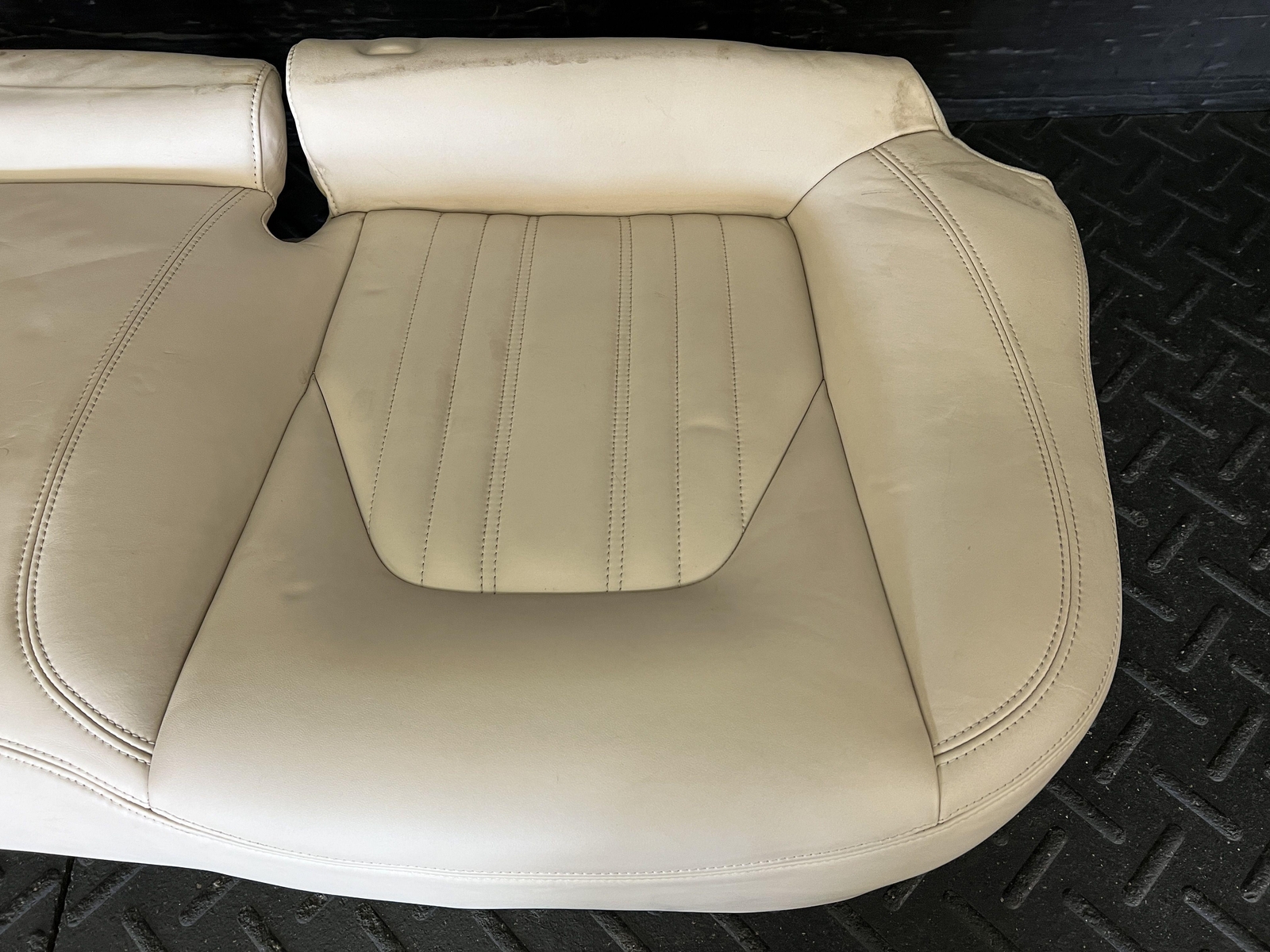 2016 MASERATI GHIBLI REAR LOWER BOTTOM BENCH SEAT CUSHION TAN LEATHER