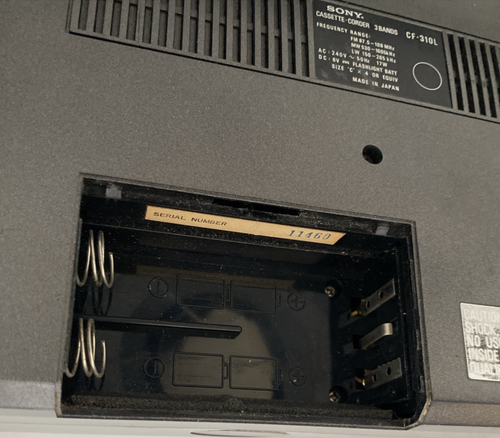 Vintage Sony CF-310L Radio Cassette Player - Picture 10 of 13