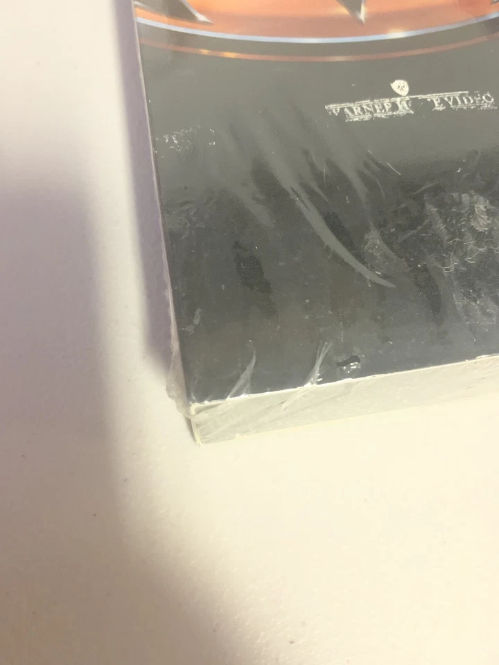 Batman 1989 VHS Michael Keaton Joker Sealed New Grading Watermark DC Comics - Image 3 of 4