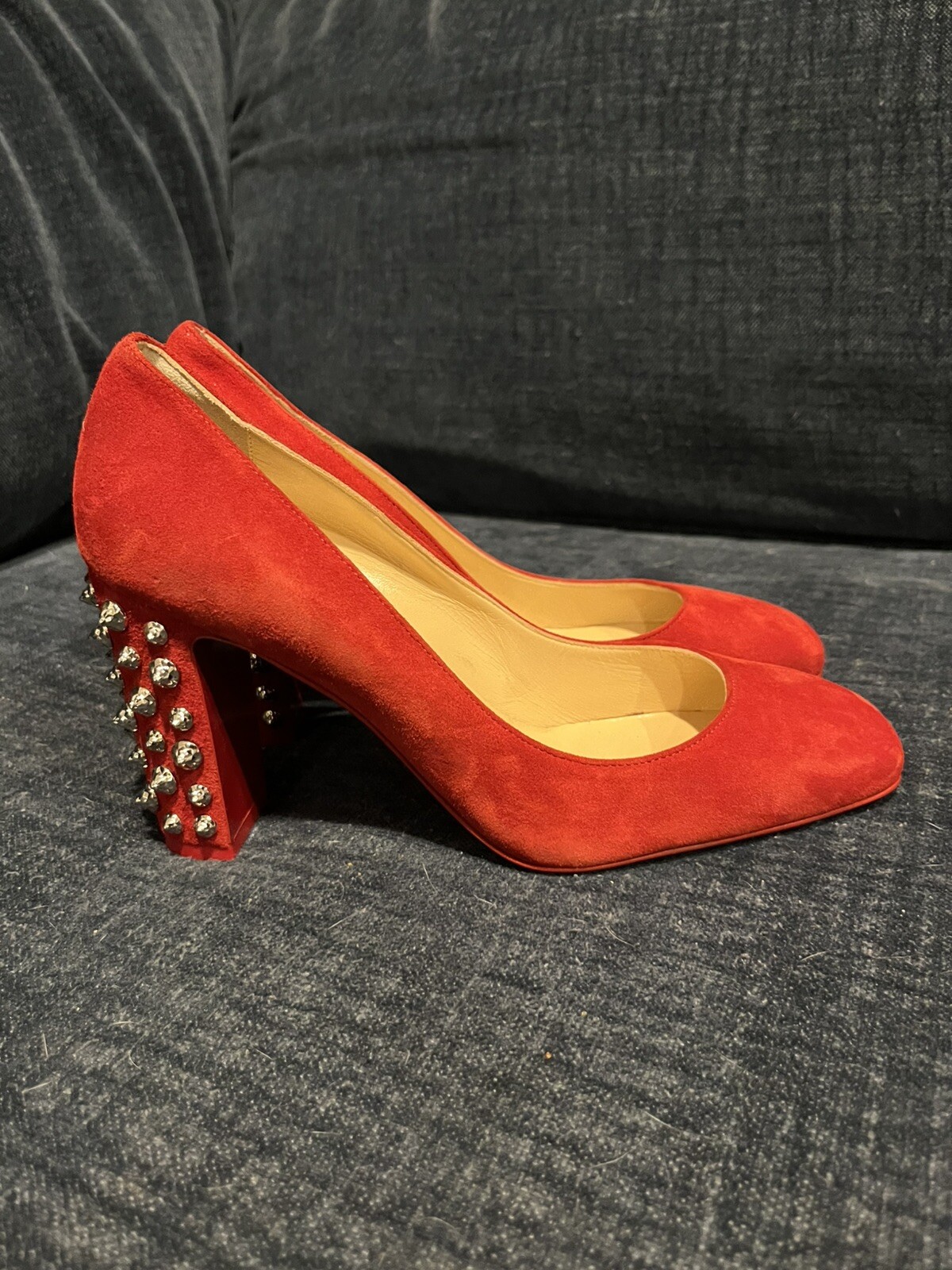 Christian Louboutin Marimalus Donna Stud Spikes 85 Veau Velours Pump EU 37, Us 6 image 2