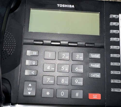 Toshiba Model IP5132-SD IP Series Phone Pre-owned - Picture 4 of 9