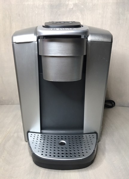 Keurig K-Elite Single Serve K-Cup Pod Coffee Maker - Brushed Silver. Used 1 Time Photo Related