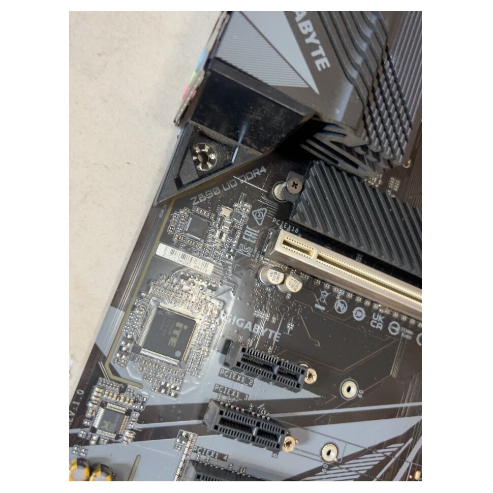 FOR GIGABYTE Z690 UD DDR4 Motherbroad LGA1700 Z690 ATX +DP Test ok