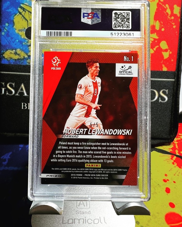 Carte à Collectionner Robert Lewandowski - Panini Prizm UEFA Euro 2016 #138 Notée PSA 10