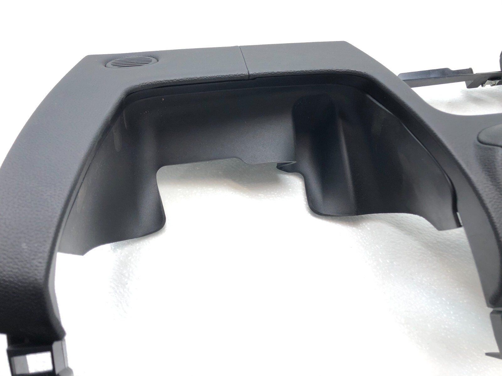 2014-2017 MASERATI GHIBLI S Q4 LEFT DRIVER FRONT DASH LOWER KNEE PANEL OEM.