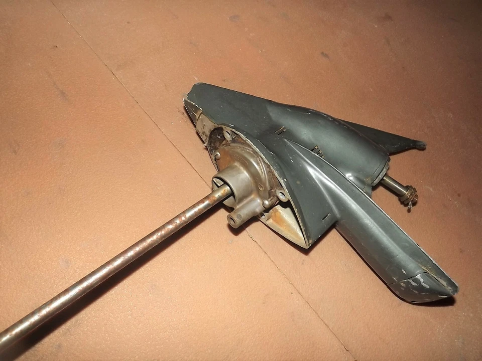 AB2C22154 1968 Johnson 3 HP JW23M Lower Unit Weedless PN 0382789 Fits 1968-1970 - Image 3 of 4