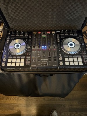 Pioneer DDJ-SX3 controller with soft case
