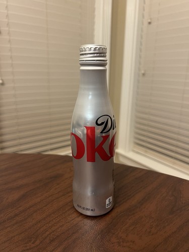Diet Coke Aluminio 2011 Botella Coleccionista Coca-Cola Edición Limitada 8.5 OZ, Vacía - Imagen 6 de 8