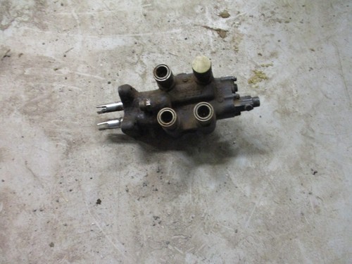 JOHN DEERE FRONT SPOOL VALVE SELECTIVE FITS 425 445 455 WORKS GOOD USED COND