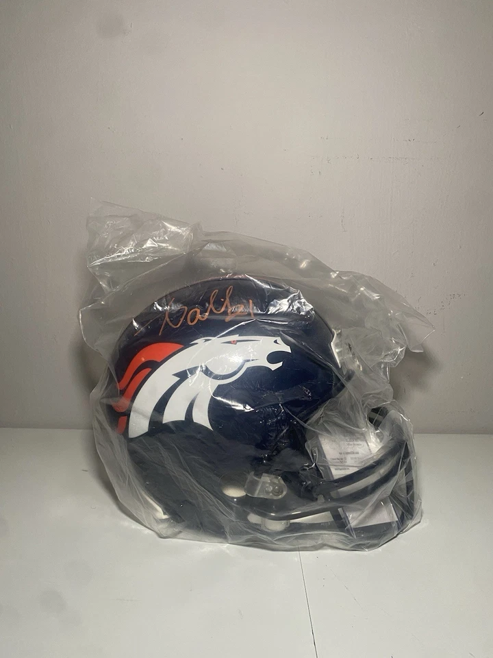 Aqib Talib 亲笔签名全尺寸野马复制品头盔 JSA 正品证书 — 第 4/4 张图片