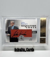2005-06 Upper Deck Sweet Shot John Wooden BGS 9.5 AUTO RARE Signature UCLA HOF