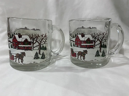 (2) Vtg Libbey Christmas Winter Village Snow Scene Glass 12 oz Mugs Great Set!