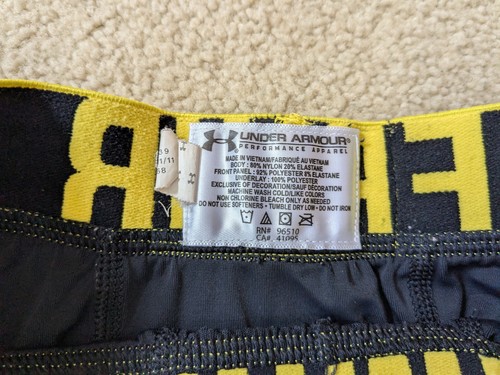 Lot of 3 Pairs Under Armour Shorts Boys YXL Training Compression Sliding Youth - Picture 3 of 6