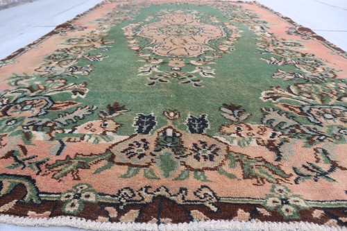 5'3x8'5 ft Afghan Medallion Serapi Rug, Pink Green Turkmen Handmade Bedroom Rug - Picture 5 of 13