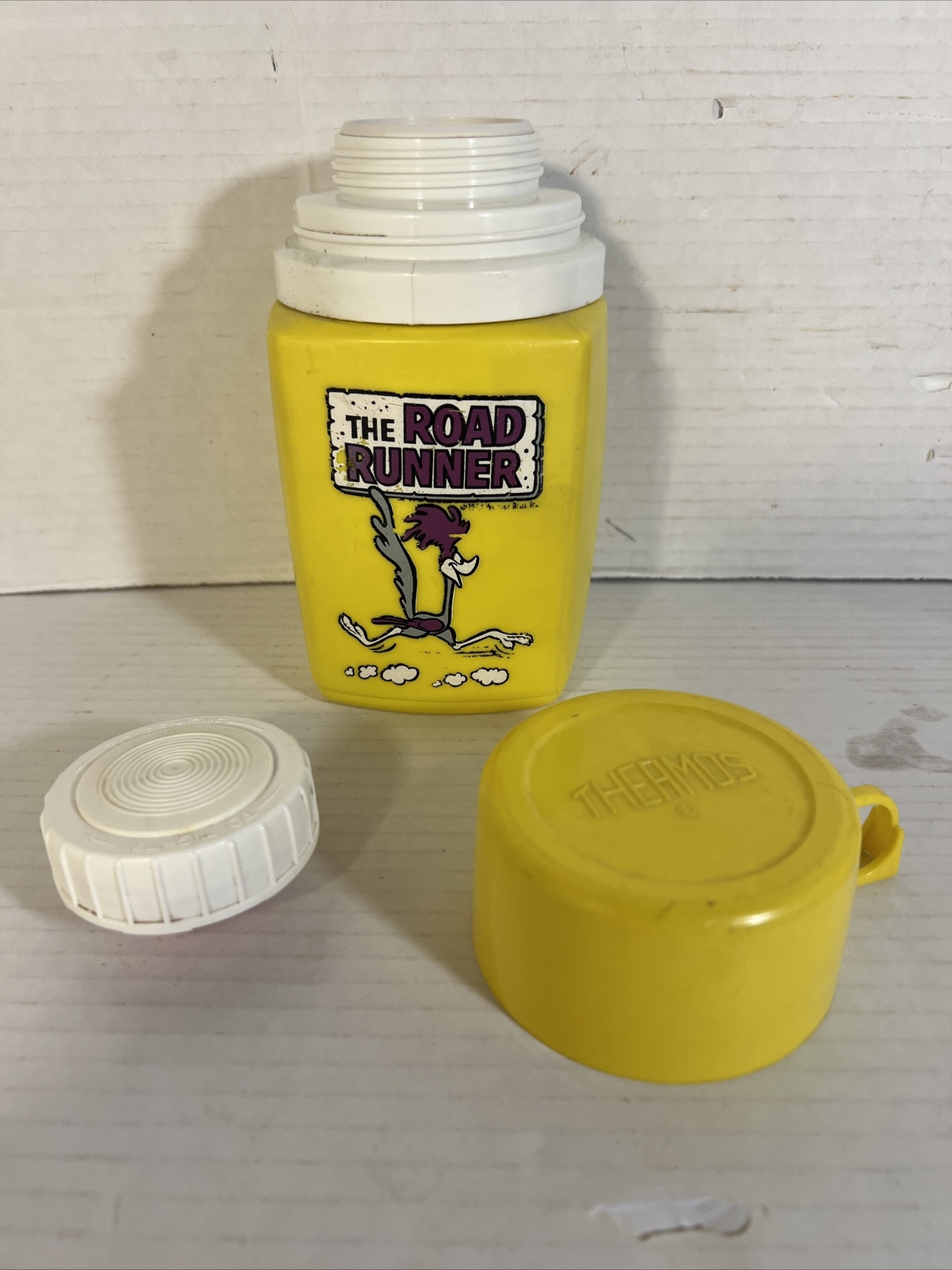 1970 Metal Road Runner Lunchbox Matching Yellow Thermos Lunch Box