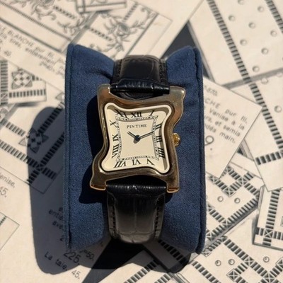 Vintage Uhr vergoldet asymmetrisches Zifferblatt gewelltes Gehäuse Quarz Unisex