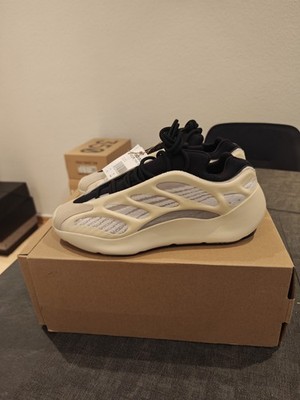 adidas Yeezy 700 V3 Azael EU 44 2/3 US 10.5 Neu OVP