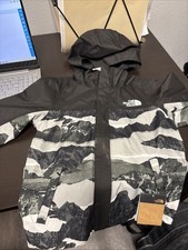 North face Kids Rain Jacket S 7/8