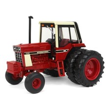 ERTL 1/32 International Harvester 1086 Wide F...