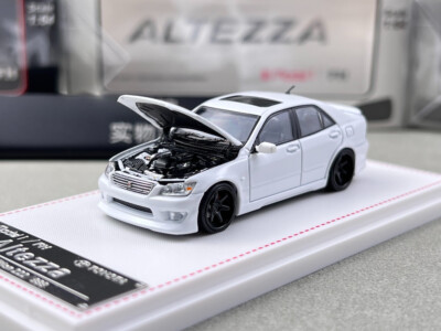 AL FH 1:64 White Altezza RS200 SXE10 Sedan Sports Model Diecast Metal Car