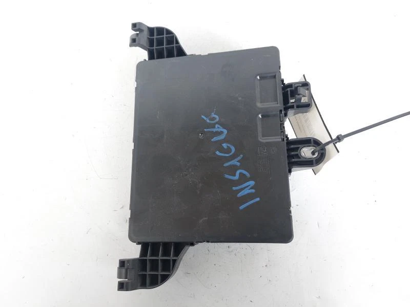 13277317 SCATOLA FUSIBILI OPEL INSIGNIA (68-69) 2.0 CDTI 16V MAN 6M 160CV 2009 4 - Immagine 2 di 3