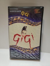 NEW GiGi VHS Leslie Caron Maurice Chevalier Louis Jordan MGM/UA Black Clamshell
