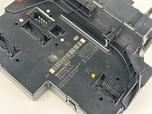 Mercedes Benz E Class W212 Relay Fuse Box SAM Control Module Unit A2129000022 - Picture 2 of 5