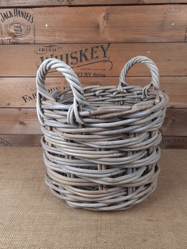 Small Decorative Rustic style round kindling trinket basket Hamper with handles - Bild 3 von 16