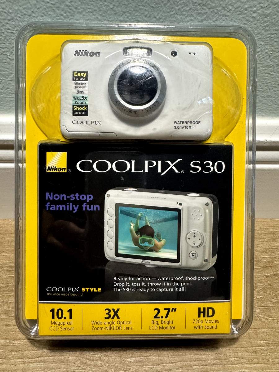 Nikon Coolpix S30 10.1 digital compact camera Waterproof 8gb