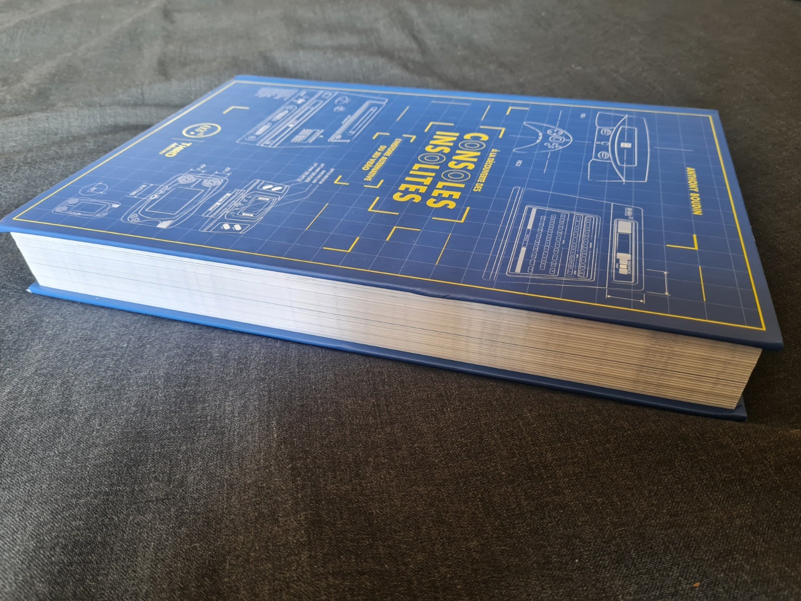 Console retrogaming insolite pour joueur nomade boîtier compact neuf - 3