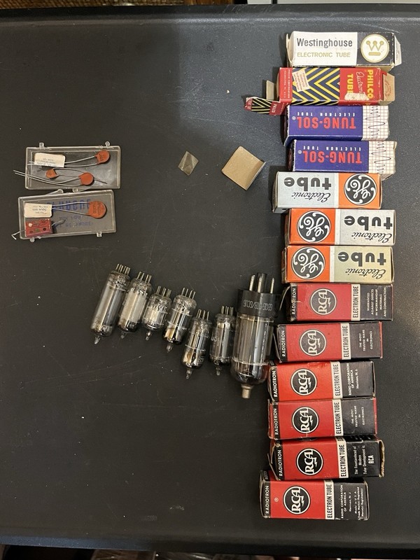 Lot Of 20 : OEM VINTAGE ELECTRONIC TUBE ( Untested) AS-IS )