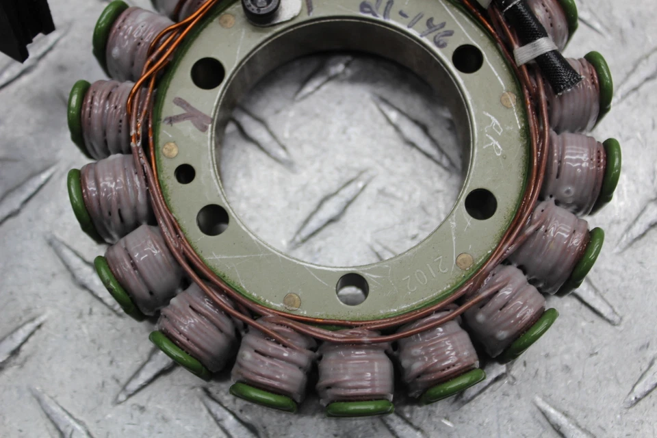 Estator eléctrico Honda VT500 FT 1983-1986 ASCOT/VT500C Shadow Ricks Motorsport Foto 3 de 4